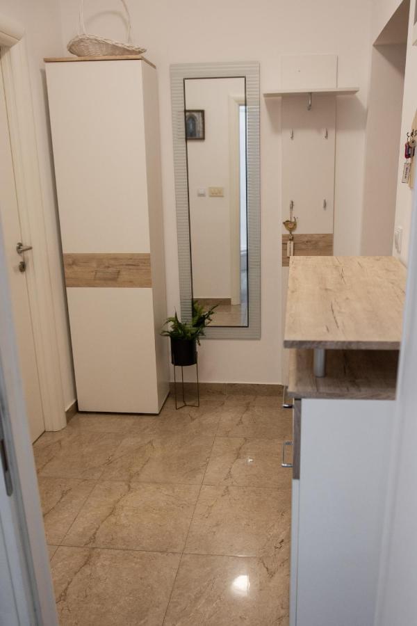 Masa Apartment