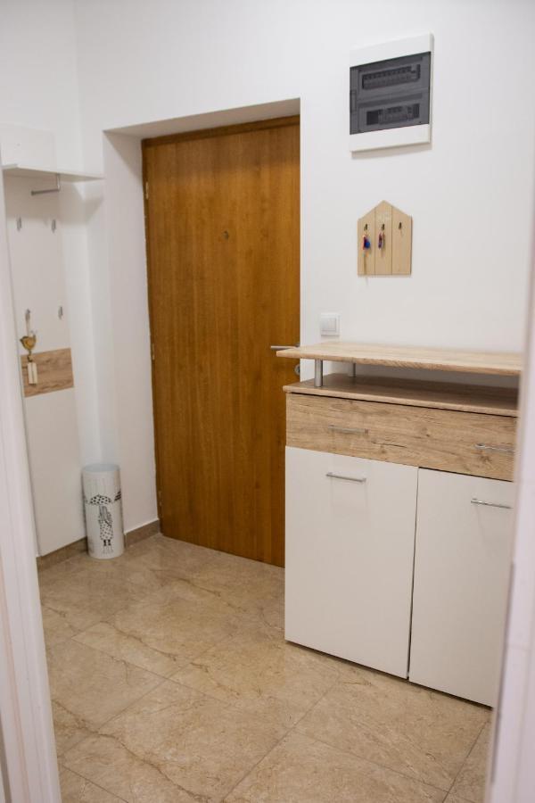 Masa Apartment